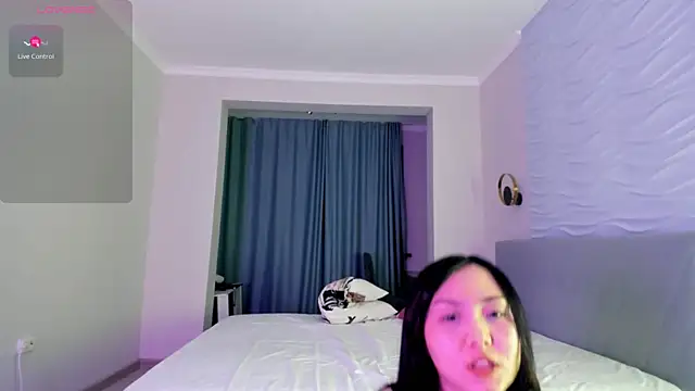 kawai mai online show from October 15, 2025, 3:09 pm