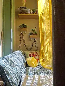 Mila Luciphya online show from May 6, 2026, 9:24 am