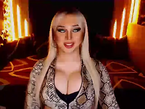 Snapshot of Icella chatting on January 19, 2026, 5:33 am Icella online show from January 19, 2026, 5:33 am