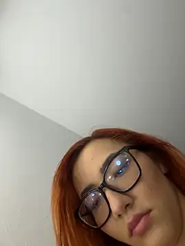 Snapshot of AmeliaRossi_ chatting on November 11, 2025, 6:19 am AmeliaRossi online show from November 11, 2025, 6:19 am
