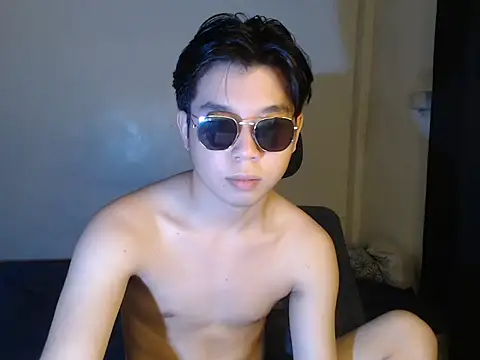 koreanhottie online show from December 15, 2025, 6:36 pm