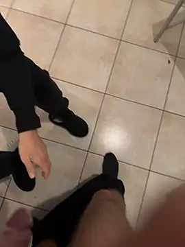 Manu97k online show from October 25, 2025, 7:58 pm