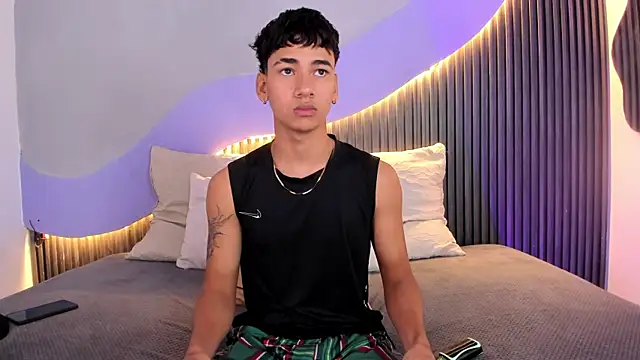 Dominic ghost online show from November 25, 2025, 2:01 am