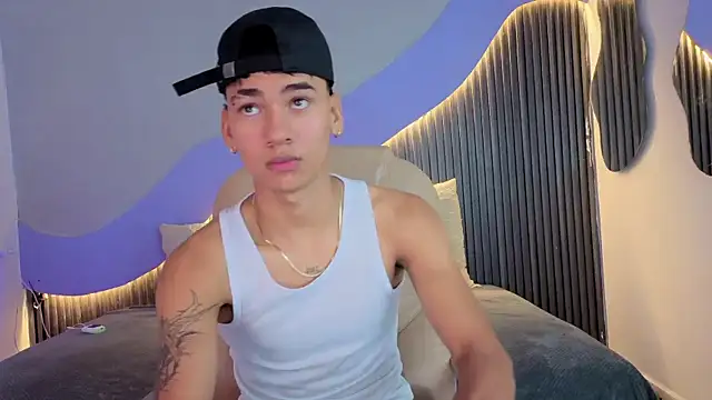 Snapshot of Dominic_ghost chatting on January 19, 2026, 5:33 am Dominic ghost online show from January 19, 2026, 5:33 am