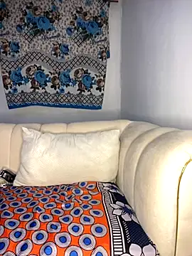 Snapshot of TinaFavourite chatting on October 13, 2025, 7:37 pm TinaFavourite online show from October 13, 2025, 7:37 pm