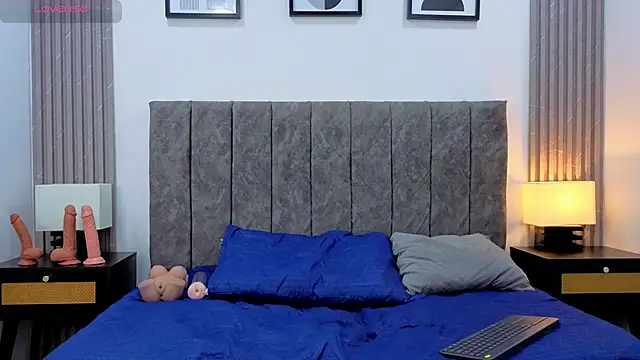 Liam forest  online show from November 7, 2025, 4:50 am