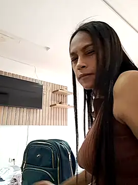 sarah garcia  online show from November 1, 2025, 7:19 pm