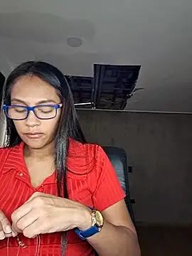 sarah garcia  online show from November 9, 2025, 6:45 pm