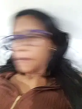 sarah garcia  online show from December 13, 2025, 11:00 pm