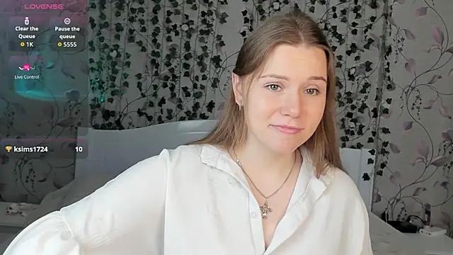  influensii  online show from November 17, 2025, 5:00 am