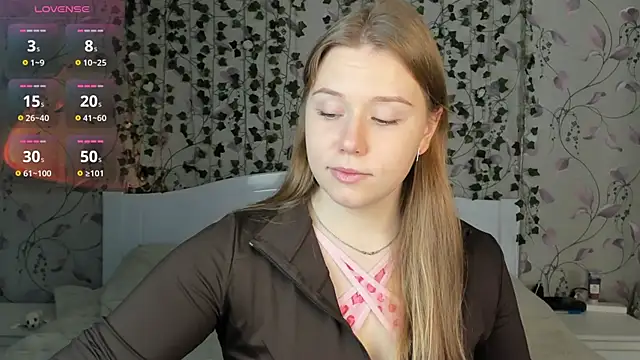  influensii  online show from November 7, 2025, 5:12 am