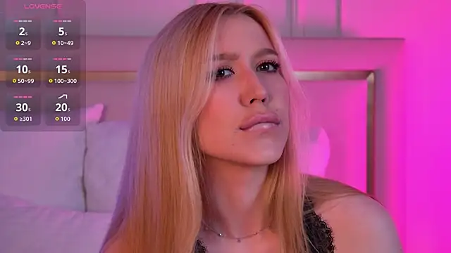 VelvetHell online show from November 1, 2025, 3:46 am