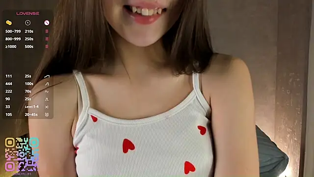 LynetteDanley online show from October 17, 2025, 1:35 pm