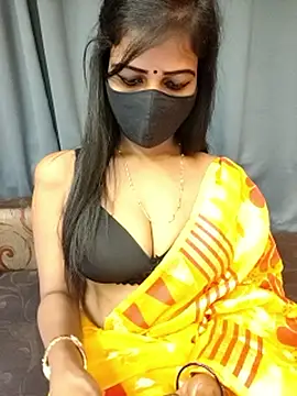 Misss-julli online show from February 28, 2026, 1:44 pm