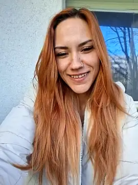 SlimBellaa online show from December 16, 2025, 10:41 am