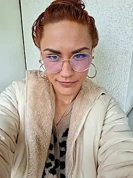 SlimBellaa online show from October 21, 2025, 11:09 am