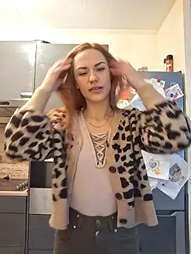 SlimBellaa online show from February 13, 2026, 11:43 am