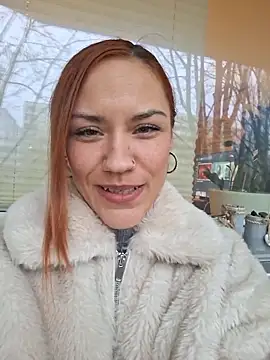 SlimBellaa online show from February 12, 2026, 3:34 pm