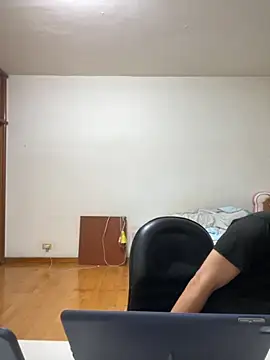 Foxfoxfox4 online show from November 12, 2025, 2:43 pm