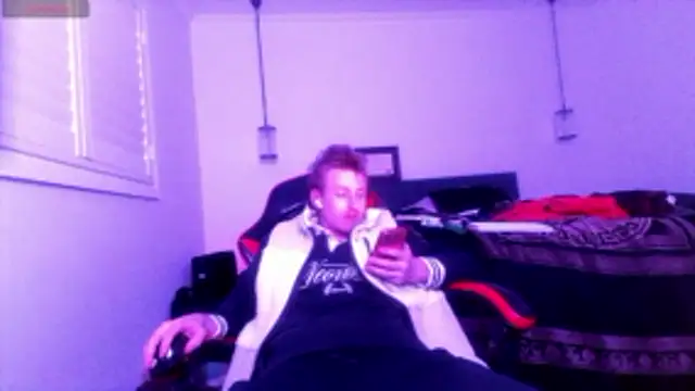 Snapshot of OFFICAL_DICKEDDOWNUNDER chatting on June 9, 2026, 4:41 pm OFFICAL DICKEDDOWNUNDER online show from June 9, 2026, 4:41 pm