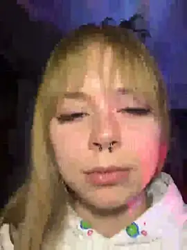 xxx sandra  online show from February 3, 2026, 6:46 pm