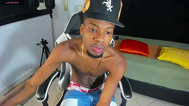 maikol monstercock online show from November 15, 2025, 1:09 am