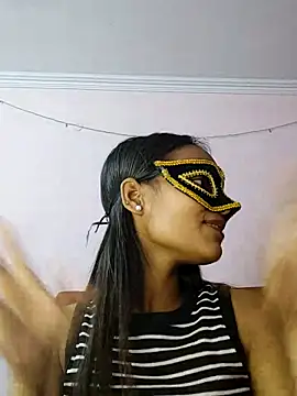 Hotty Shona93 online show from October 31, 2025, 7:05 am