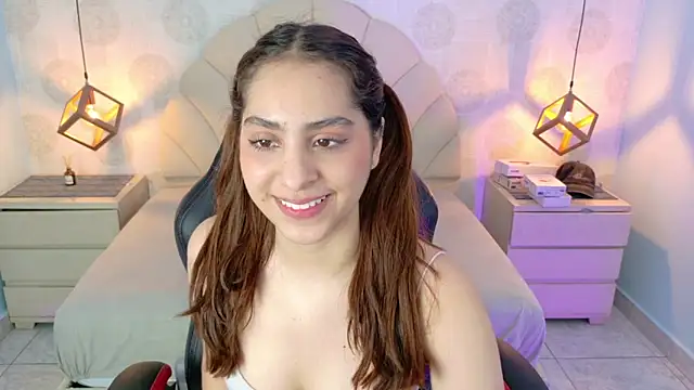 AIXATRISTA1 online show from November 6, 2025, 7:51 pm