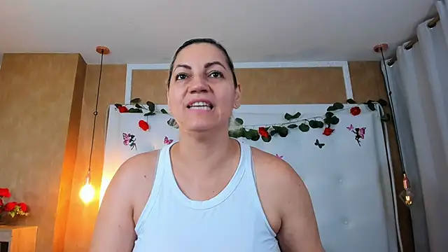 Heidy milf online show from February 16, 2026, 8:07 pm