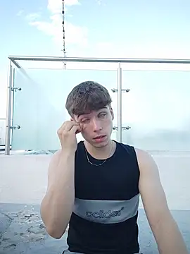 Snapshot of TaylerWhite chatting on November 22, 2025, 11:42 am TaylerWhite online show from November 22, 2025, 11:42 am