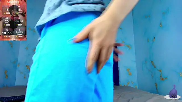 Snapshot of TaylerWhite chatting on November 3, 2025, 12:53 pm TaylerWhite online show from November 3, 2025, 12:53 pm