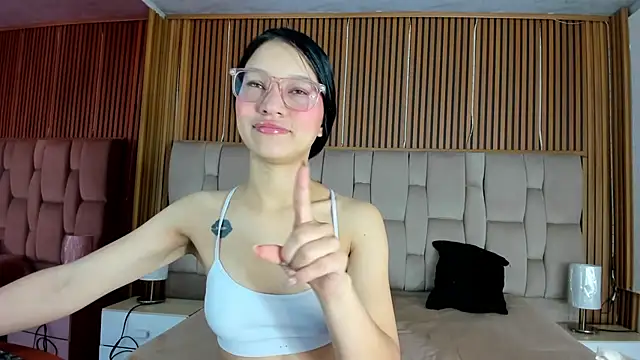 Snapshot of Sophie_Calloway chatting on April 30, 2026, 2:24 pm Sophie Calloway online show from April 30, 2026, 2:24 pm