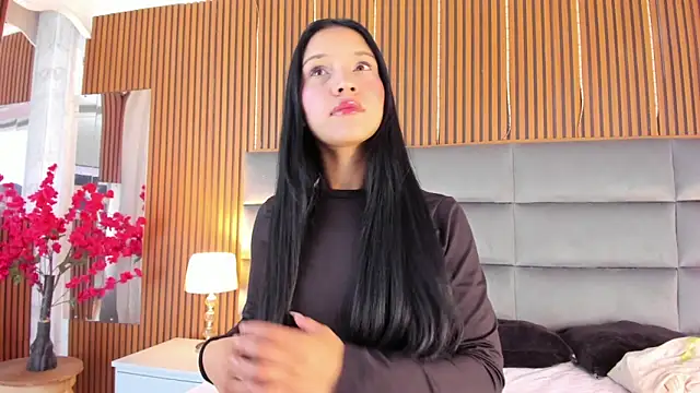 Sophie Calloway online show from April 7, 2026, 2:19 pm