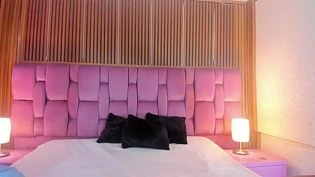 Sophie Calloway online show from October 28, 2025, 2:38 pm