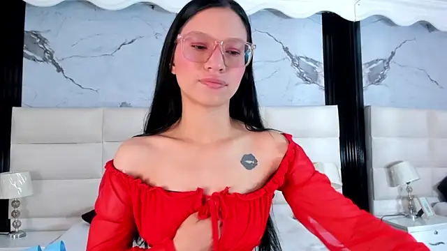 Snapshot of Sophie_Calloway chatting on May 22, 2026, 2:48 pm Sophie Calloway online show from May 22, 2026, 2:48 pm