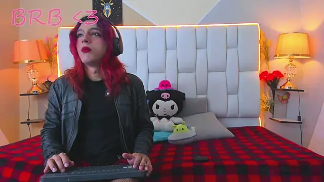 MilkWhore1 online show from September 15, 2025, 12:05 pm