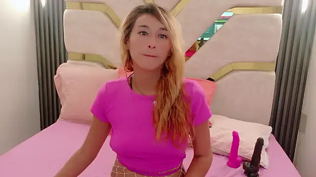 Snapshot of charlotte_phaeton chatting on January 17, 2026, 1:31 am charlotte phaeton online show from January 17, 2026, 1:31 am