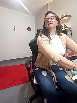 SolVegaNaciente online show from November 19, 2025, 4:01 am