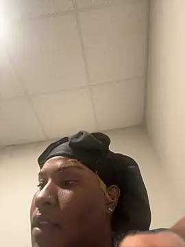 honestlychina online show from September 28, 2025, 9:11 pm