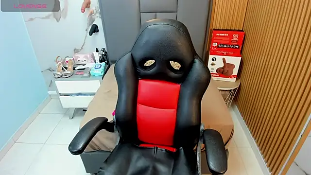 Isisleroy1 online show from January 14, 2026, 2:37 am