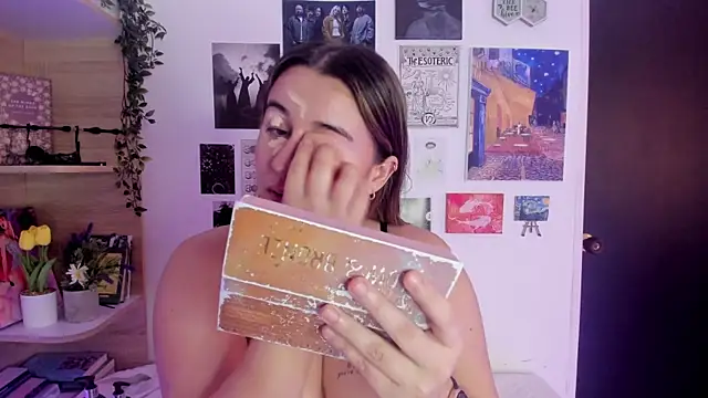 Lana Herondale online show from September 19, 2025, 9:30 pm