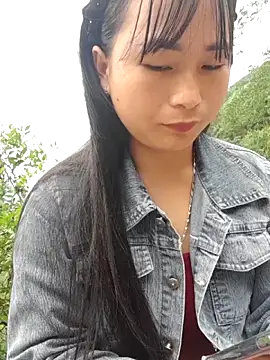 Sunyinn online show from October 18, 2025, 11:51 pm