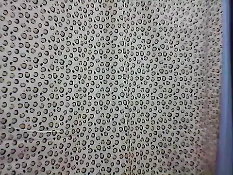 nhayasquirt online show from September 21, 2025, 10:15 pm