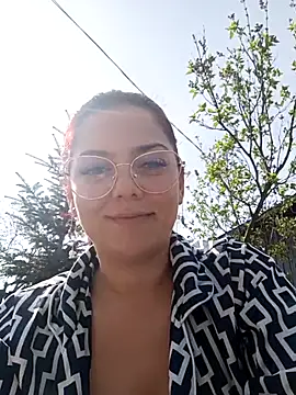 LadyNora online show from April 15, 2026, 7:25 am