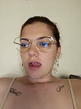 LadyNora online show from June 1, 2026, 7:02 pm
