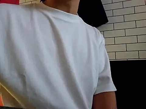 Snapshot of Earth_001 chatting on October 16, 2025, 4:04 pm Earth 001 online show from October 16, 2025, 4:04 pm