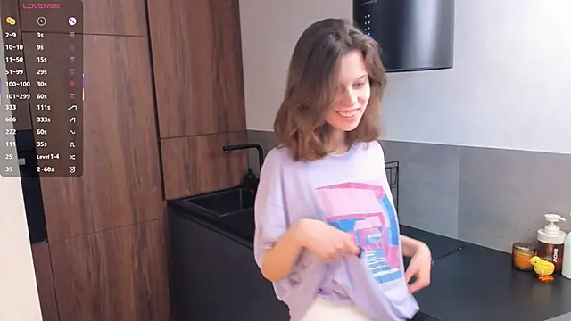 Xonalenei online show from March 28, 2026, 8:21 pm