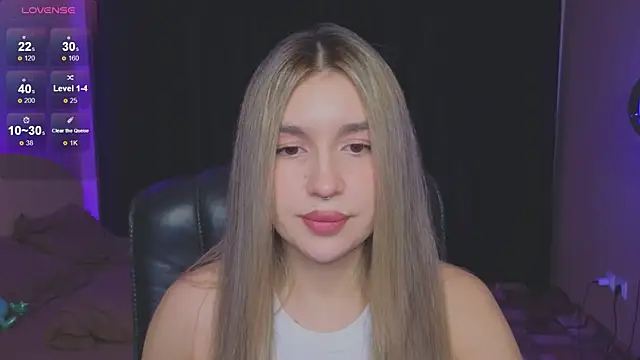 Snapshot of RoxyChill chatting on November 29, 2025, 1:50 am RoxyChill online show from November 29, 2025, 1:50 am