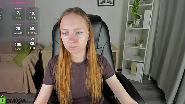 Snapshot of Mia_E1fie chatting on November 3, 2025, 9:24 am Mia E1fie online show from November 3, 2025, 9:24 am