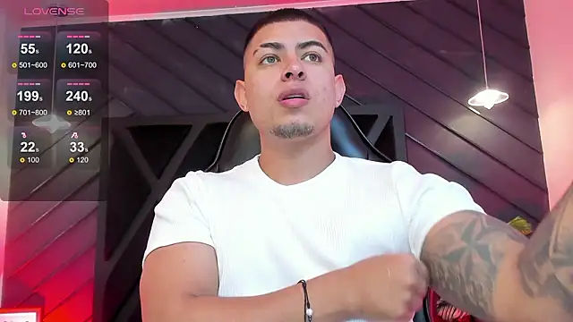 Snapshot of marco_garciia_ chatting on February 2, 2026, 11:15 pm marco garciia online show from February 2, 2026, 11:15 pm